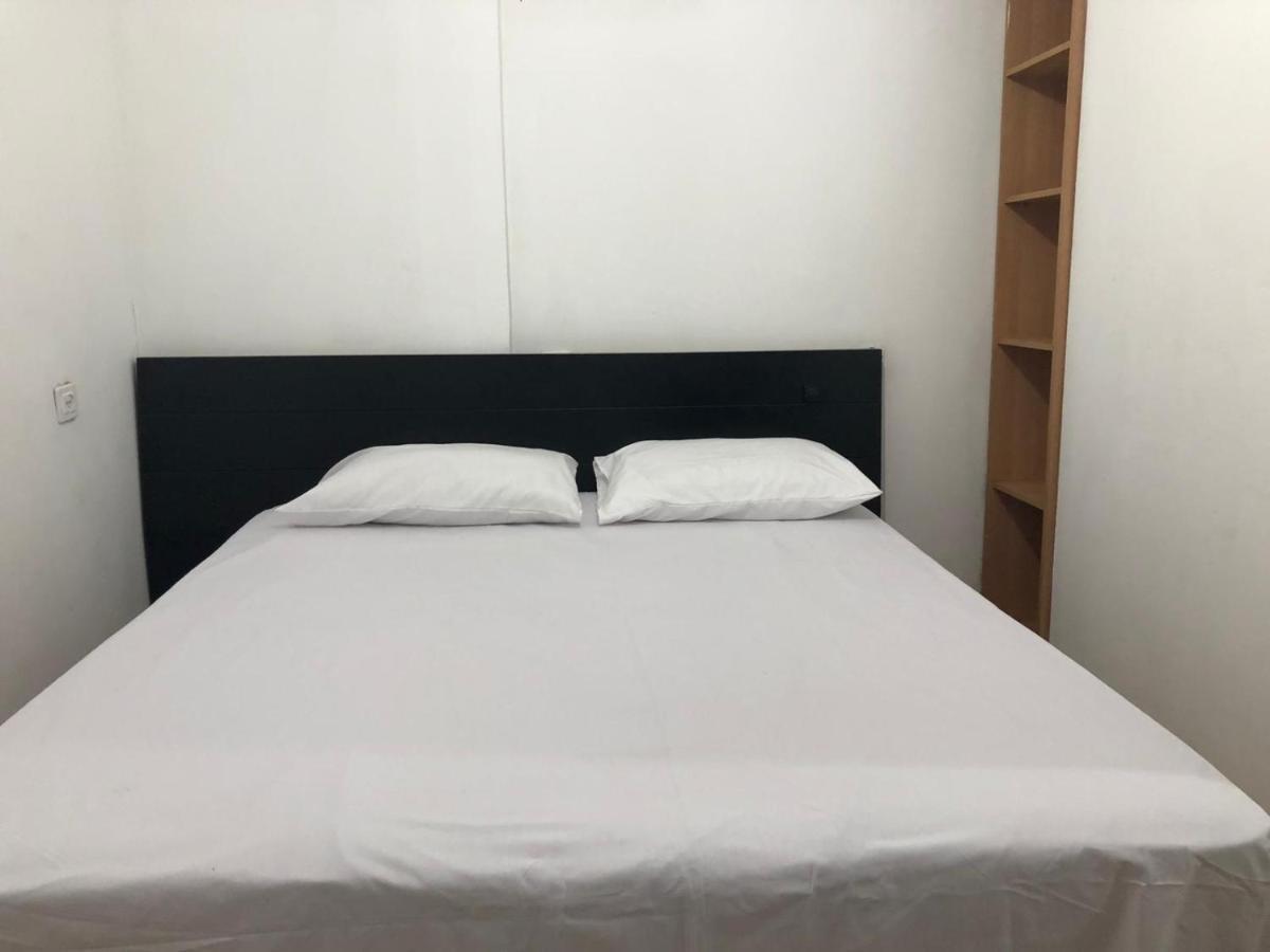 Star Guest- House Hotel Or Yehuda Exterior photo