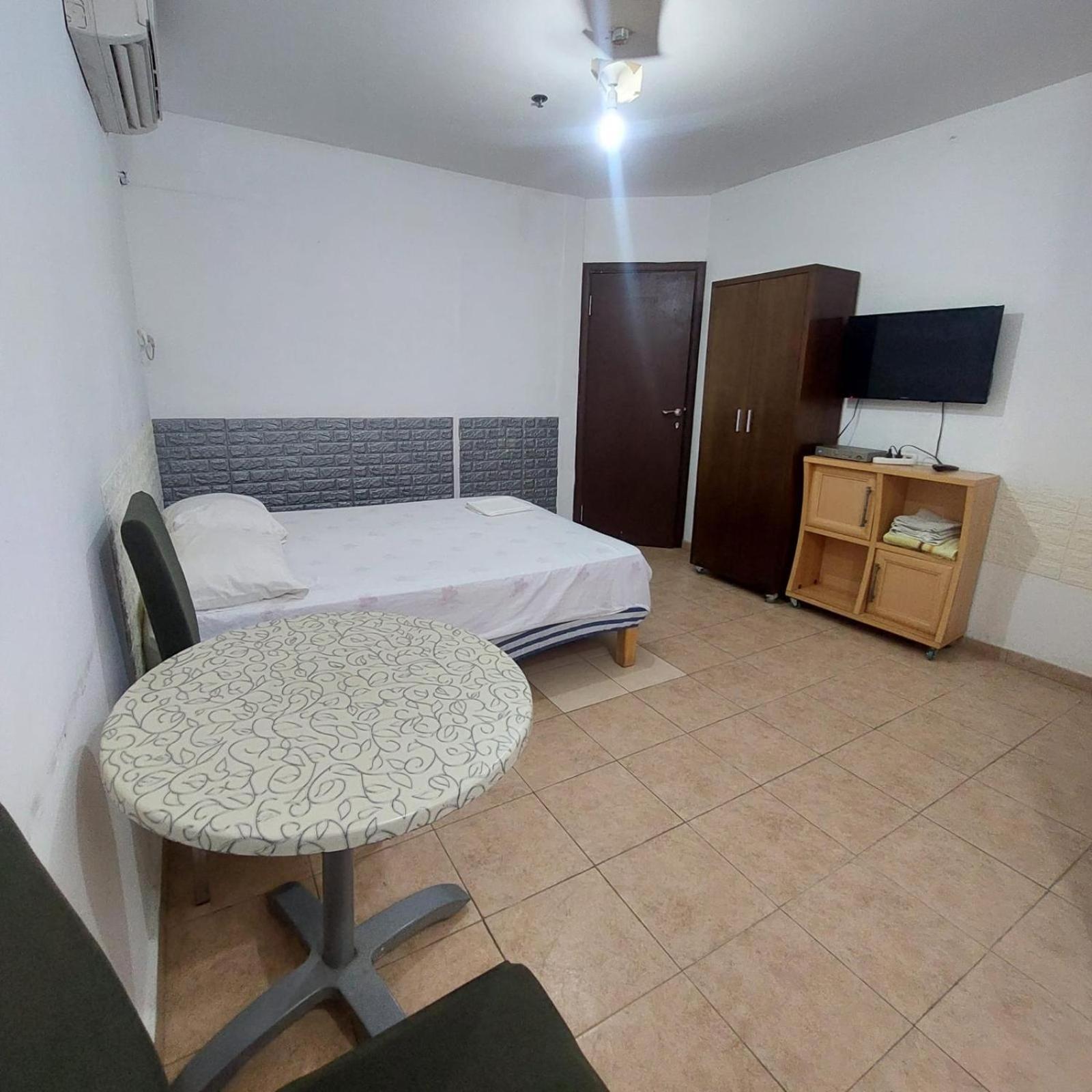 Star Guest- House Hotel Or Yehuda Exterior photo